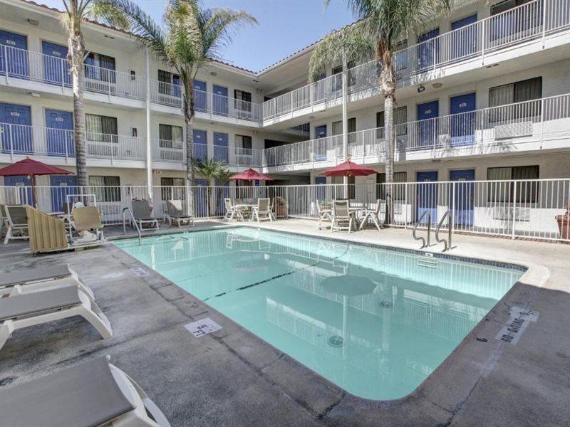 Motel 6-Bellflower, Ca - Los Angeles ภายนอก รูปภาพ