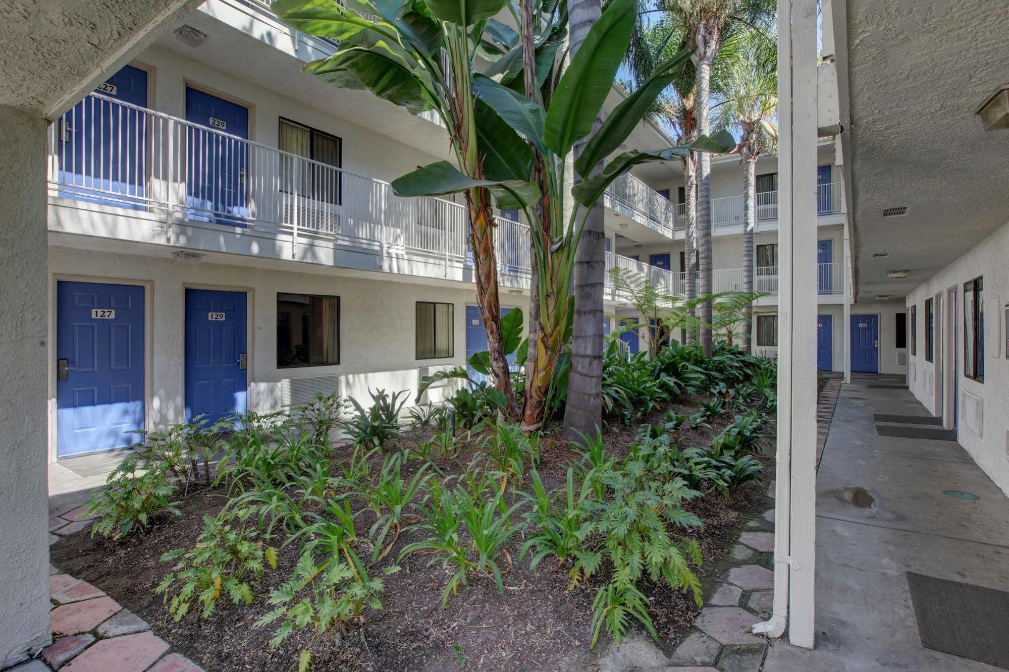 Motel 6-Bellflower, Ca - Los Angeles ภายนอก รูปภาพ