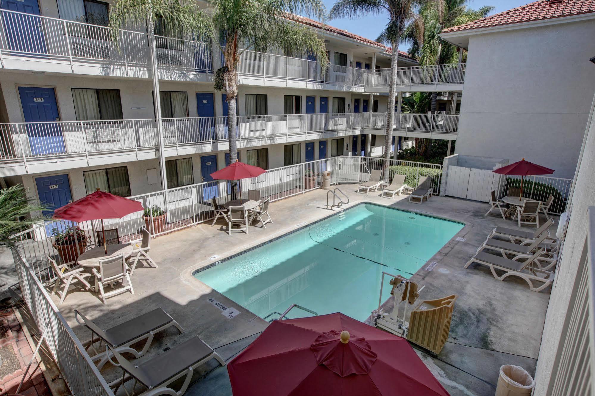 Motel 6-Bellflower, Ca - Los Angeles ภายนอก รูปภาพ